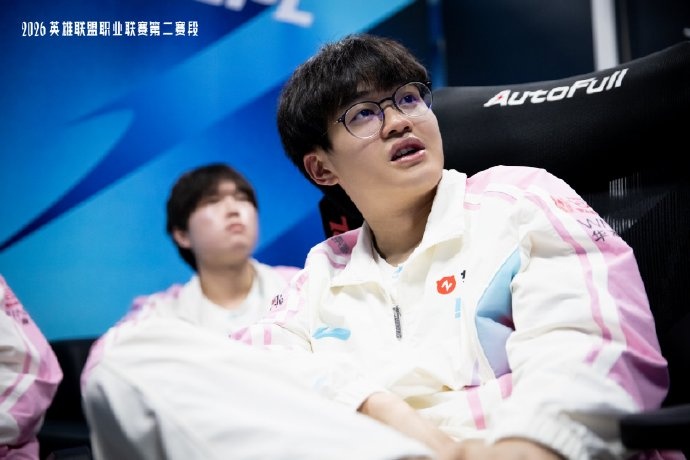 LPL发布BLG赛后返图：初心如磐 笃行致远 期待下一场比赛精彩表现