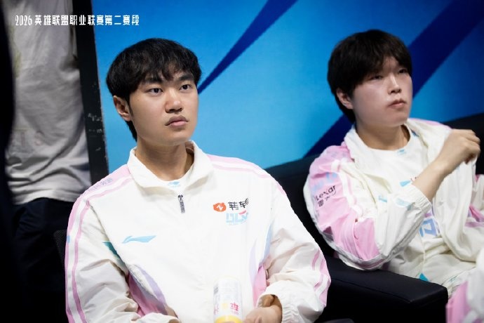 LPL发布BLG赛后返图：初心如磐 笃行致远 期待下一场比赛精彩表现